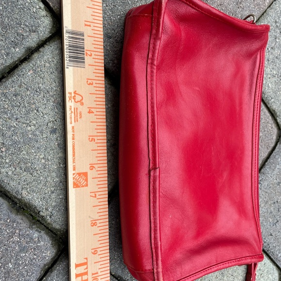 Vintage. Red Leather Envelope Clutch Purse - Picture 6 of 9
